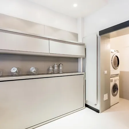 Gorgeous 3 Bed Flat Near Piazza Navona * روما