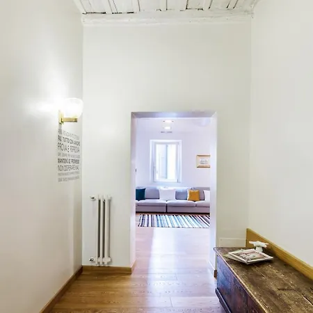 Gorgeous 3 Bed Flat Near Piazza Navona روما