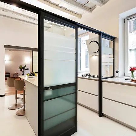 Gorgeous 3 Bed Flat Near Piazza Navona * روما